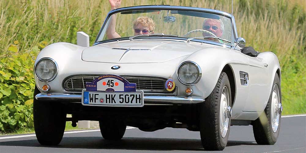 In België is een ritje in een Oldtimer verboden