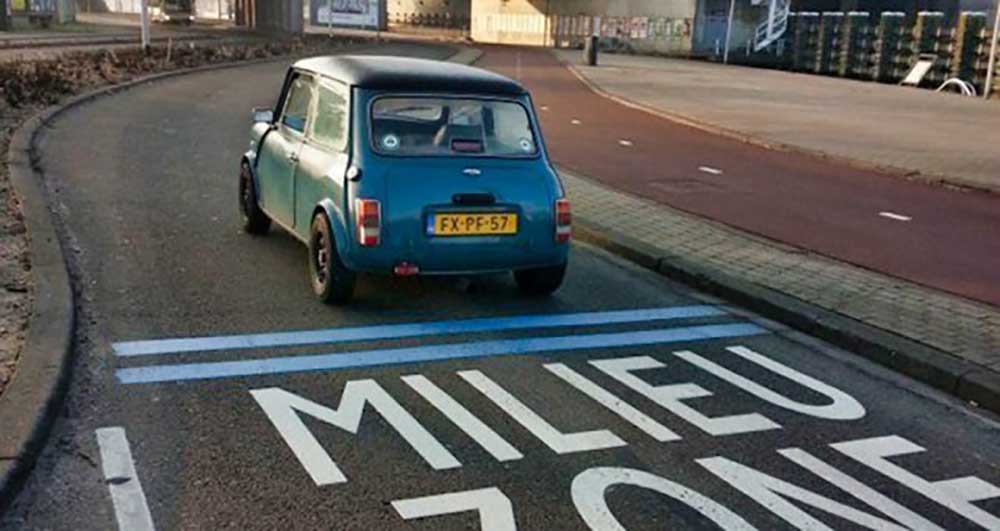 Opnieuw bezwaar tegen weren oude benzine-auto’s uit milieuzone Rotterdam